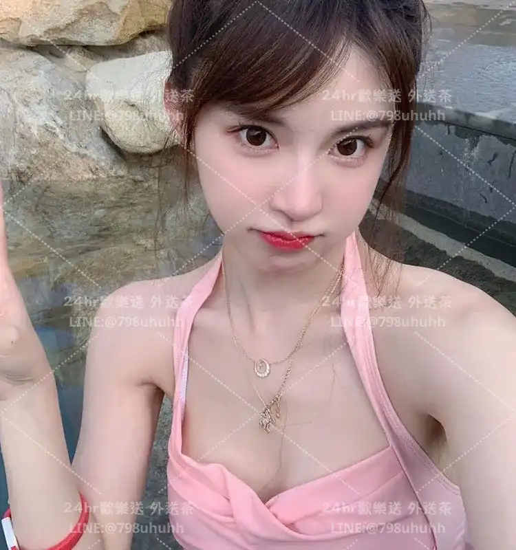 依依